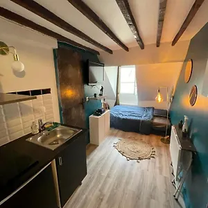 Apartamento Rue Du Faubourg Poissonniere, París
